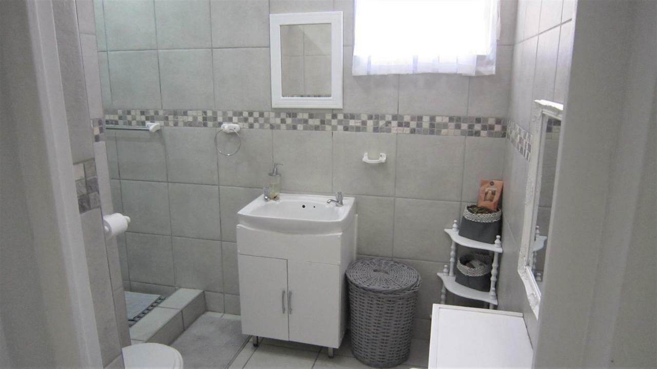 See Rus Self Catering Unit In Westbrook Kzn Private Neat And Cosy Exteriér fotografie